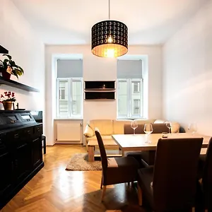 דירה 3-bedroom In, וינה
