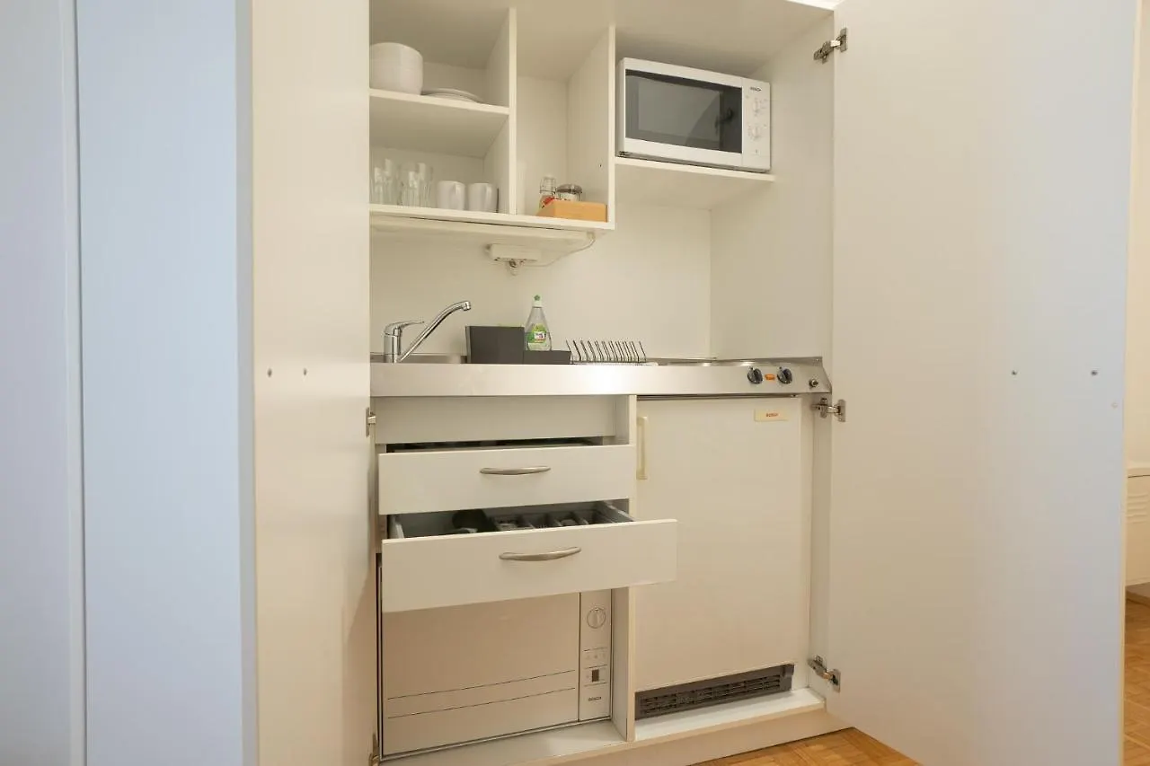 וינה Central Living - Stephansdom Apartments אוסטריה