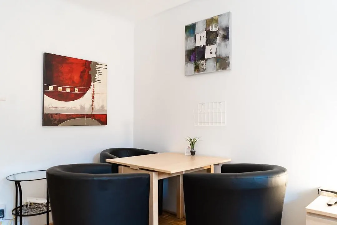 וינה Central Living - Stephansdom Apartments 0*,  אוסטריה