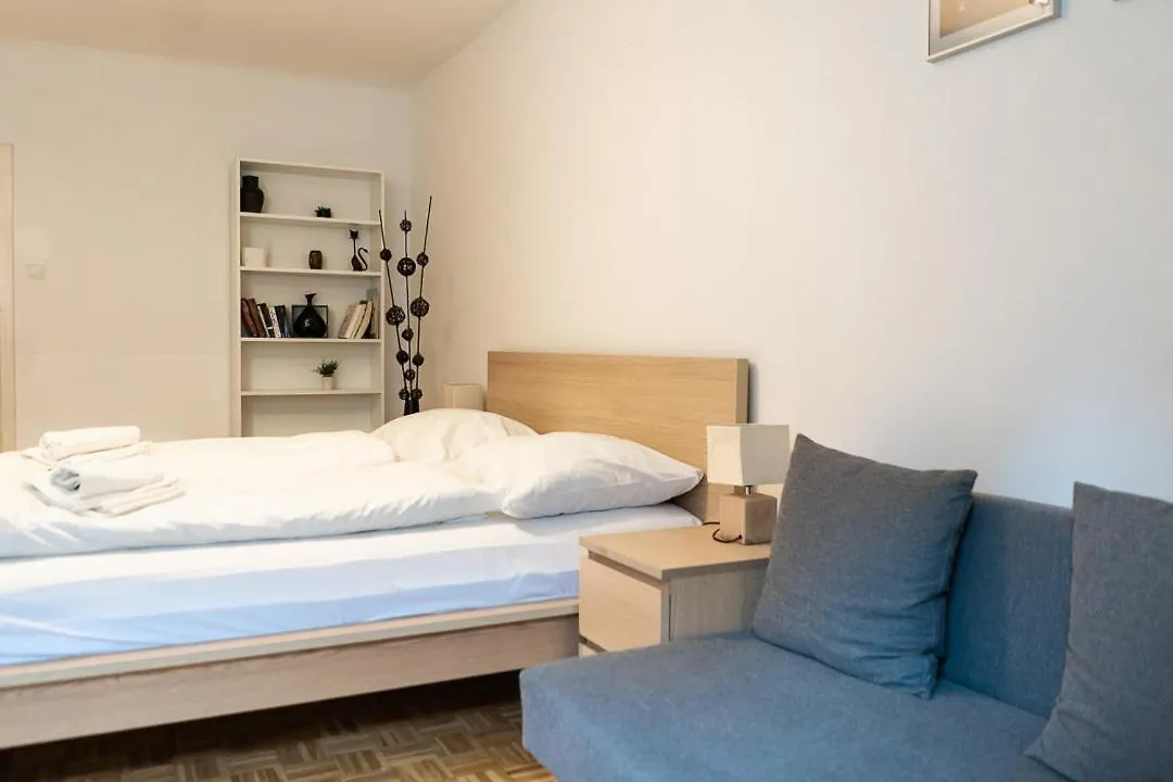 וינה Central Living - Stephansdom Apartments 0*,  אוסטריה