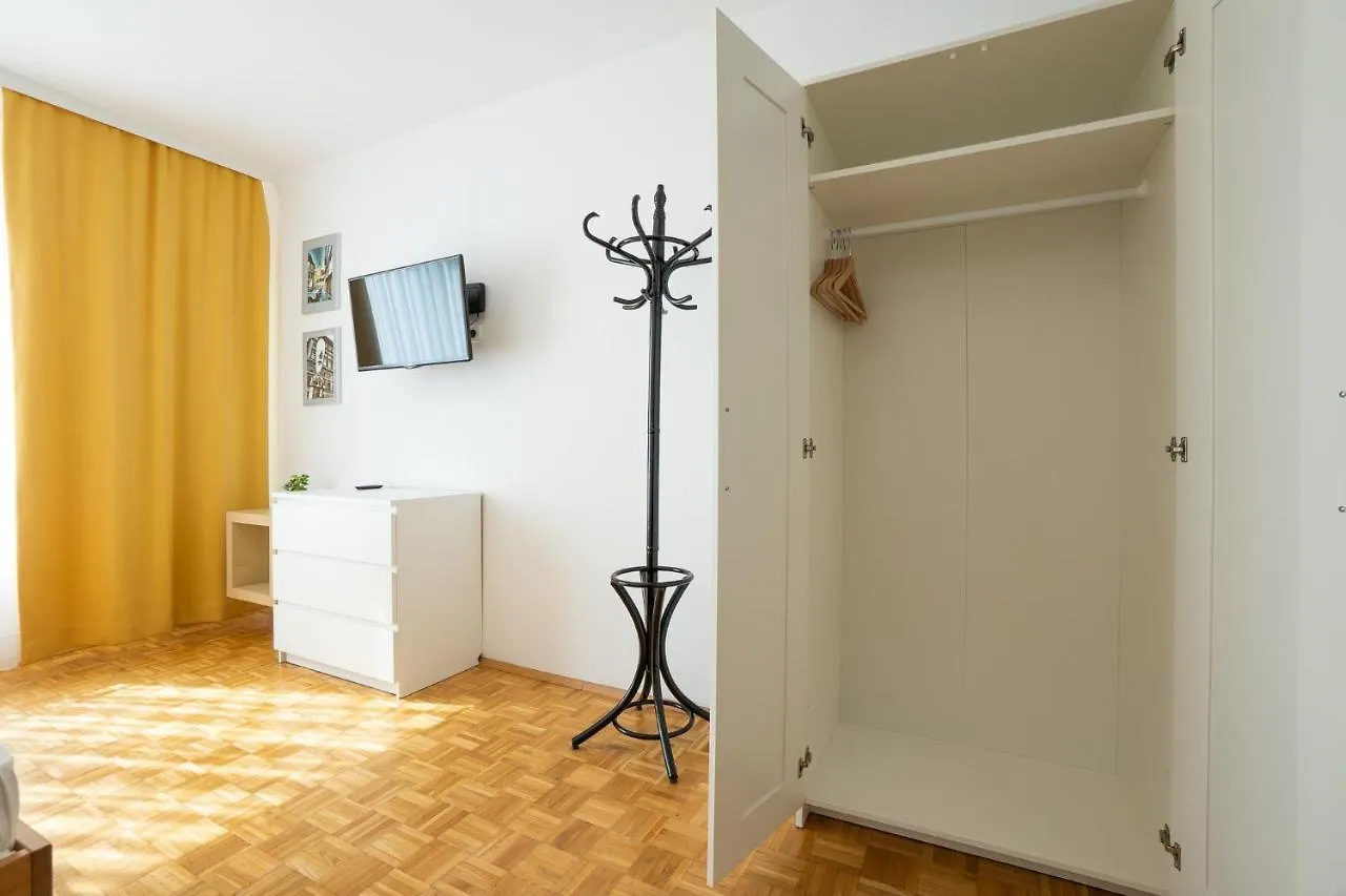 Central Living - Stephansdom Apartments Vienna 0*,  Austria