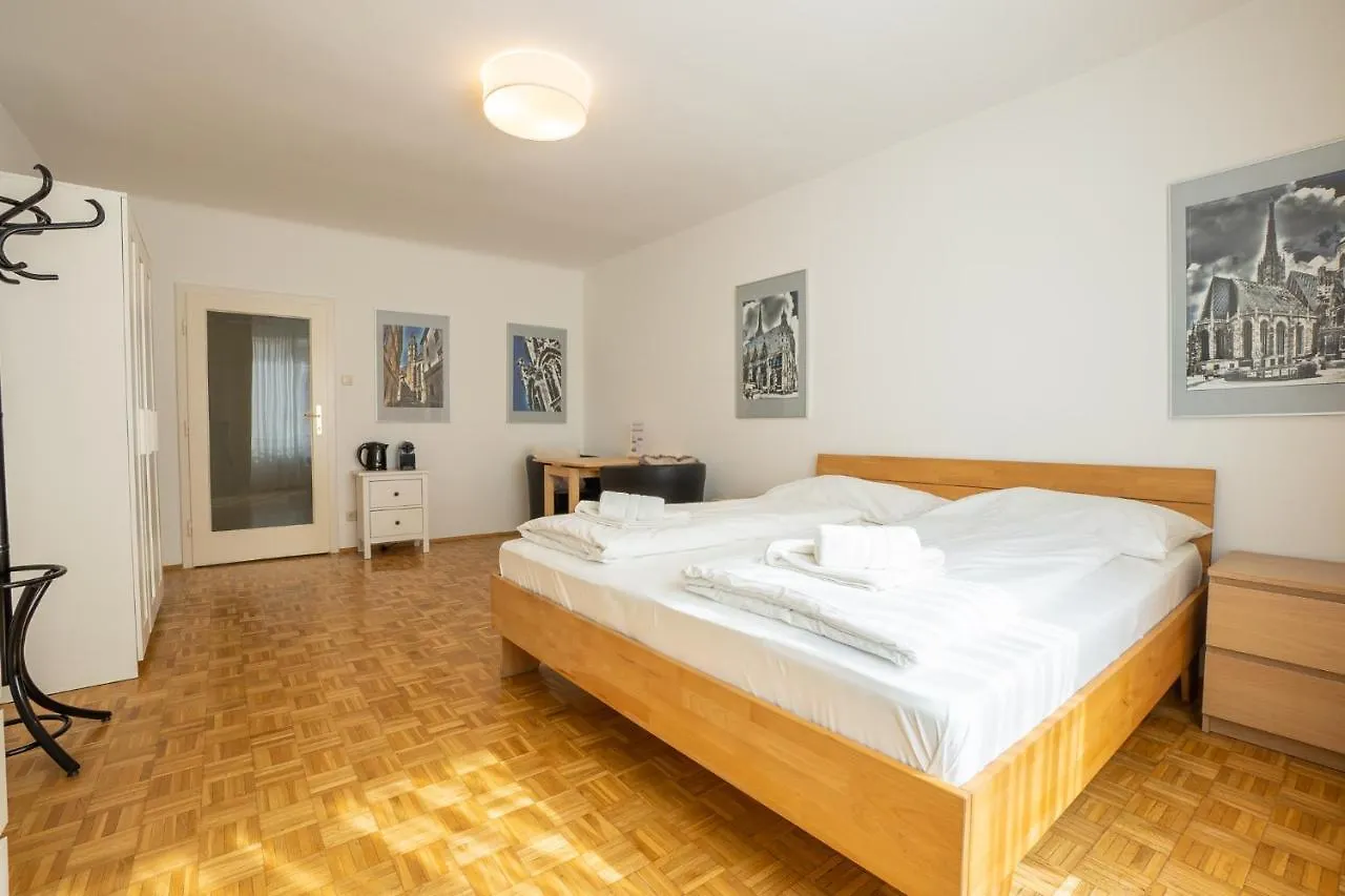 Central Living - Stephansdom Apartments location