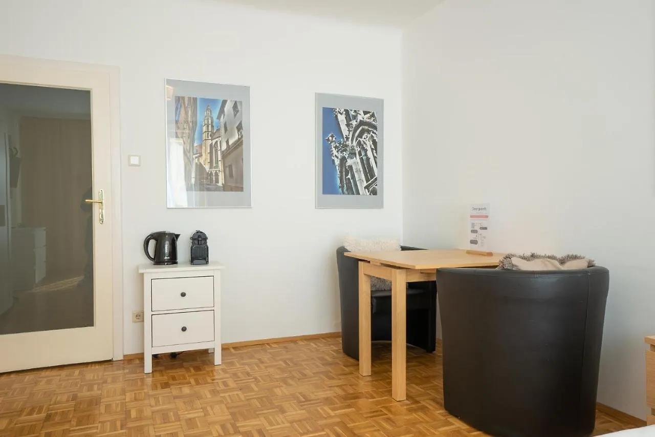 Central Living - Stephansdom Apartments Vienna
